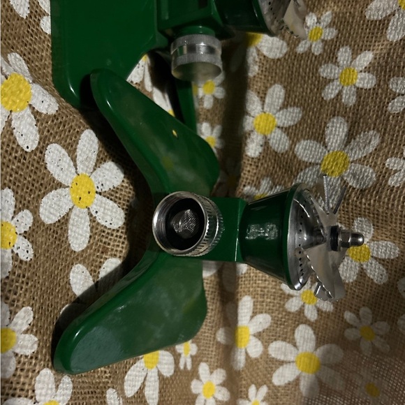 Groundwork’s whirling sprinkler x2 - Picture 2 of 6